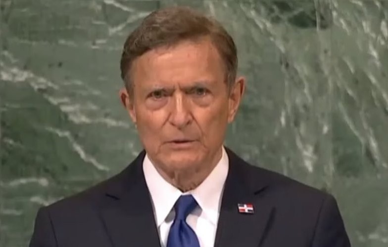 Roberto Alvarez1.jpg